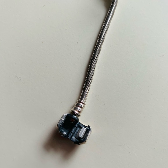 Pandora charm bracelet - Picture 4 of 12